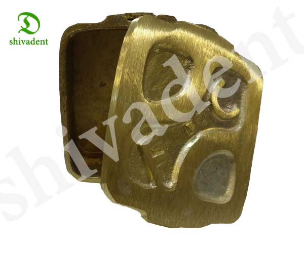 مفل برنجی بزرگ